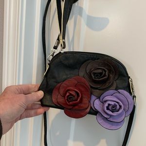 Akua purse/wristlet